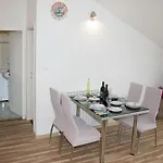 With Swimming Pool - 4166 דירה *