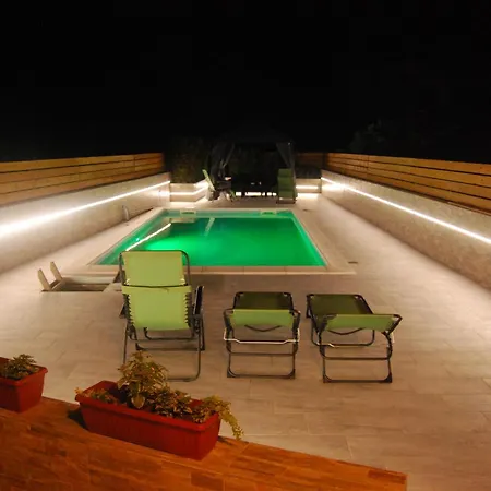 Apartamento With Swimming Pool Sibenik - 4166 Razine