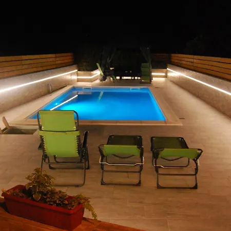 With Swimming Pool - 4166