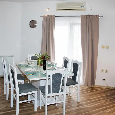 With Swimming Pool - 4166 דירה שיבניק