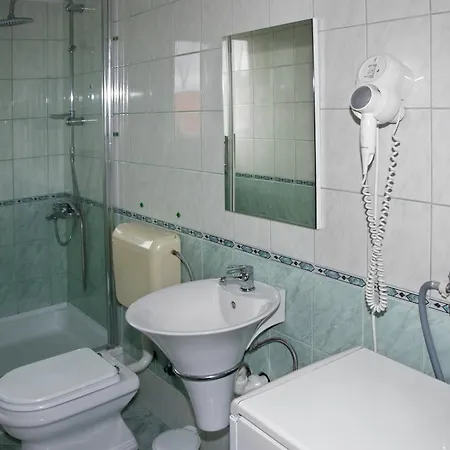 Apartment With Swimming Pool - 4166 *