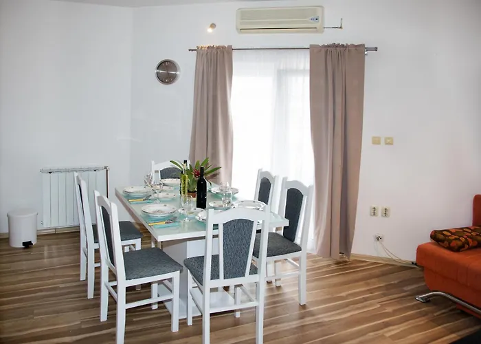 With Swimming Pool - 4166 דירה שיבניק