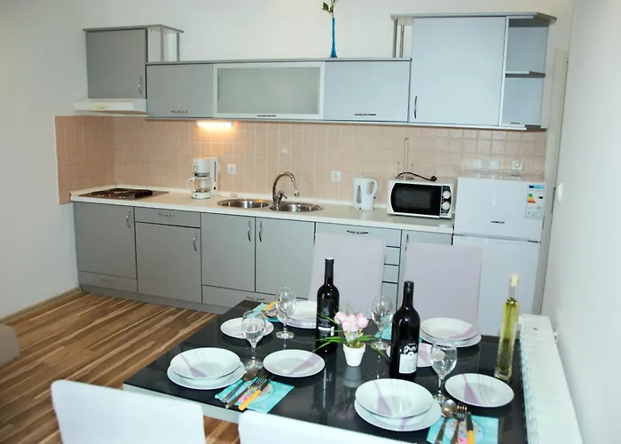 דירה With Swimming Pool - 4166 *