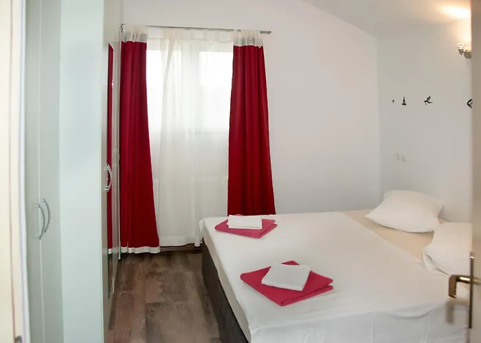 דירה With Swimming Pool - 4166 שיבניק