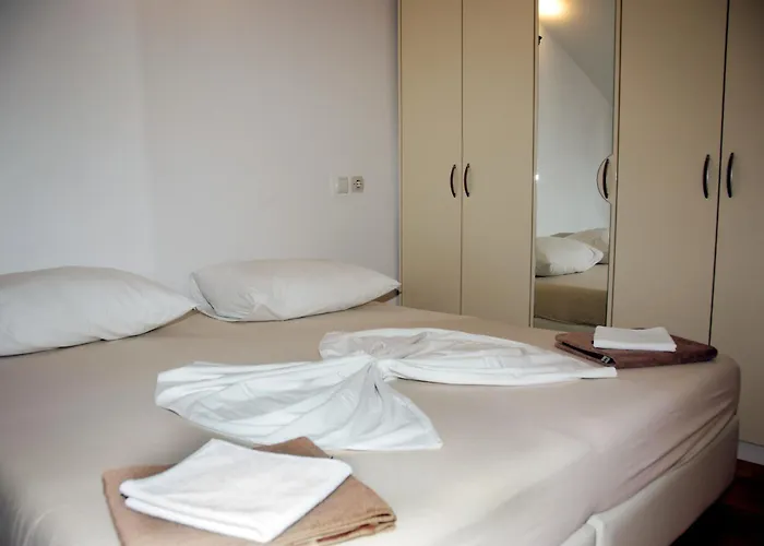 With Swimming Pool - 4166 דירה שיבניק